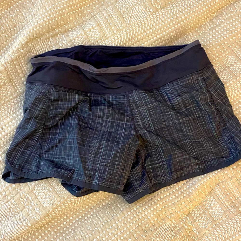 lululemon running shorts sz 10 plaid